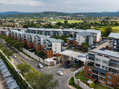 2 Bedroom Apartment For Sale in Johannesburg - bHji.webp