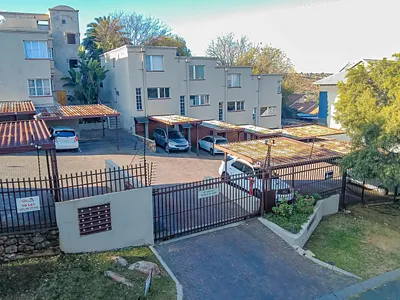 2 Bedroom Apartment For Sale in Johannesburg - OWus.webp