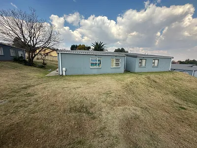3 Bedroom Townhouse To Rent in Johannesburg - img
