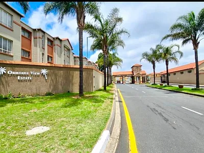 2 Bedroom Apartment For Sale in Johannesburg - img