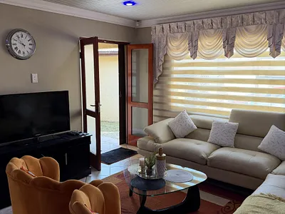 4 Bedroom Townhouse For Sale in Johannesburg - zaRY.webp