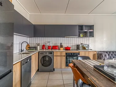 3 Bedroom Apartment For Sale in Johannesburg - NIzc.webp