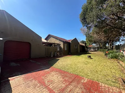 4 Bedroom House For Sale in Alberton - 0afs.webp