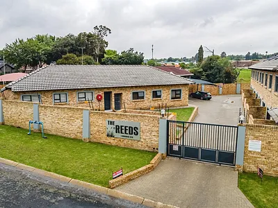 3 Bedroom Townhouse For Sale in Alberton - WwRA.webp