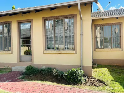 2 Bedroom Townhouse To Rent in Johannesburg - XWoa.webp