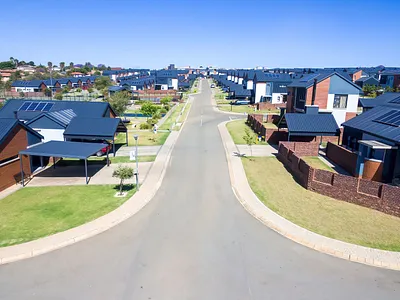 3 Bedroom Townhouse For Sale in Randburg - img