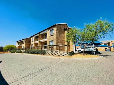 2 Bedroom Townhouse For Sale in Alberton - Mp0d.webp