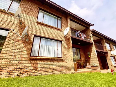 2 Bedroom Townhouse For Sale in Johannesburg - GHtT.webp
