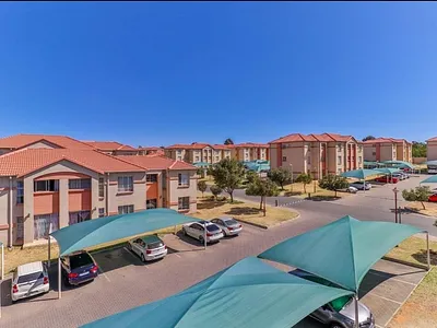 3 Bedroom Townhouse For Sale in Johannesburg - aRqb.webp