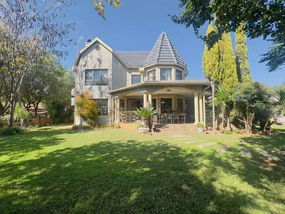 5 Bedroom Townhouse For Sale in Nooitgedacht AH, Nigel - TuDM.webp