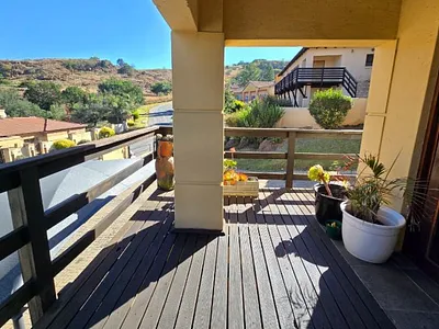 3 Bedroom Townhouse For Sale in Johannesburg - SNSl.webp