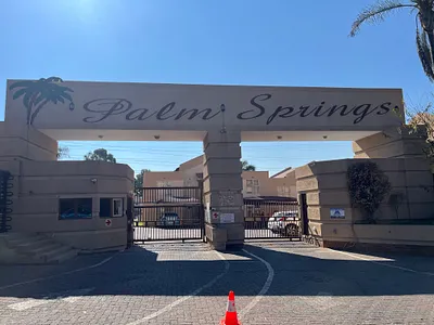 2 Bedroom Townhouse For Sale in Johannesburg - ujQK.webp