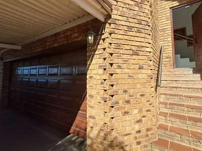 3 Bedroom House For Sale in Johannesburg - vXYz.webp