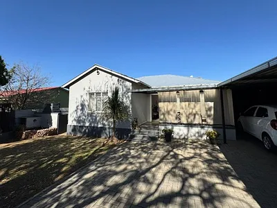 3 Bedroom House For Sale in Johannesburg - a5W4.webp