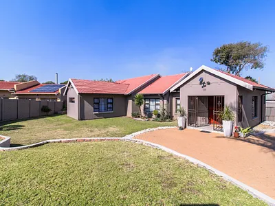 3 Bedroom House For Sale in Johannesburg - 3ifE.webp