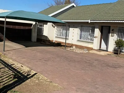 4 Bedroom House For Sale in Alberton - o4Q7.webp