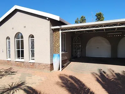 3 Bedroom House For Sale in Alberton - q1ov.webp