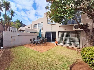 2 Bedroom Townhouse For Sale in Johannesburg - HZcm.webp