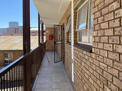 2 Bedroom Townhouse To Rent in Kempton Park - zfQB.webp