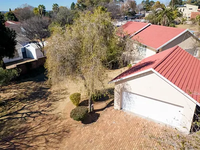 3 Bedroom House For Sale in Sandton - uhCu.webp