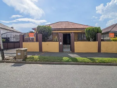 3 Bedroom House For Sale in Johannesburg - XHZf.webp