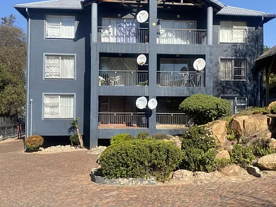 2 Bedroom Townhouse For Sale in Johannesburg - Ec6C.webp