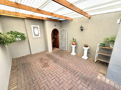 5 Bedroom House For Sale in Johannesburg - img