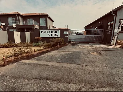 3 Bedroom Apartment For Sale in Johannesburg - img