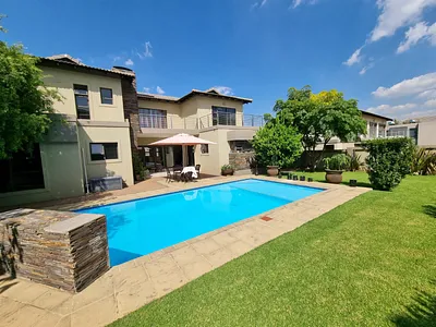 4 Bedroom House To Rent in Johannesburg - JBg9.webp
