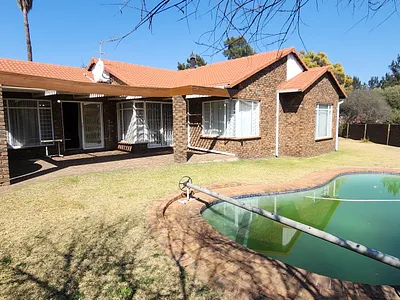 3 Bedroom House For Sale in Alberton - xU7s.webp