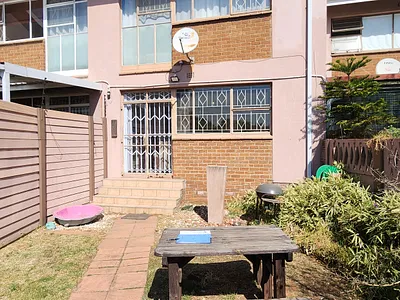2 Bedroom Apartment For Sale in Alberton - a8TB.webp