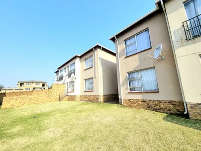 2 Bedroom Apartment To Rent in Johannesburg - aqZI.webp