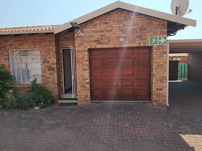 3 Bedroom Townhouse For Sale in Alberton - img