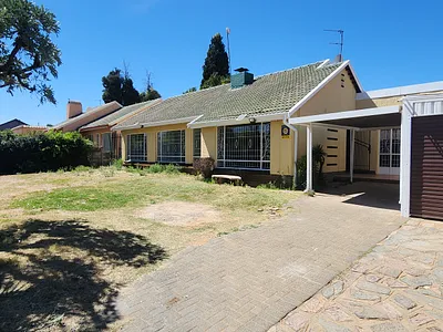 5 Bedroom House For Sale in Johannesburg - tmu7.webp