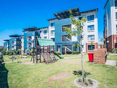3 Bedroom Apartment For Sale in Johannesburg - KmTN.webp
