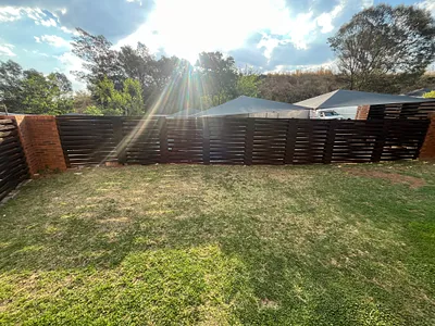 3 Bedroom Apartment For Sale in Johannesburg - T4U7.webp