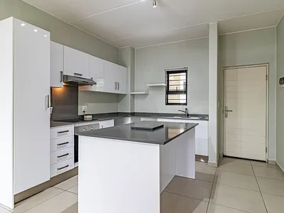 2 Bedroom Apartment For Sale in Randburg - img