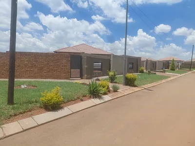 3 Bedroom House For Sale in Westonaria - mcRw.webp