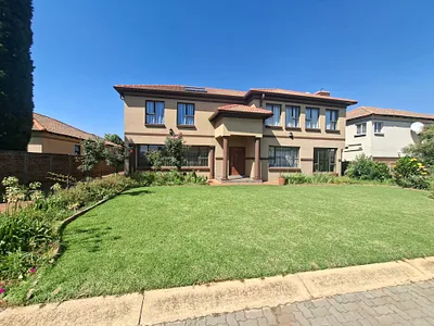 4 Bedroom House For Sale in Boksburg - 79Nq.webp