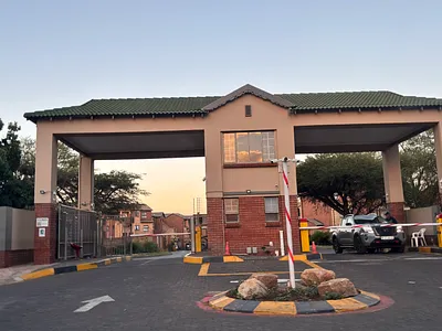 2 Bedroom Apartment For Sale in Kempton Park - Sam6.webp