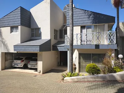 4 Bedroom Townhouse For Sale in Johannesburg - F3EP.webp