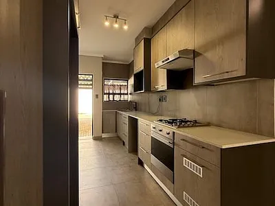 2 Bedroom Apartment For Sale in Benoni - oOsA.webp