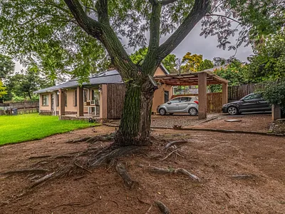 3 Bedroom House For Sale in Randburg - mtK1.webp