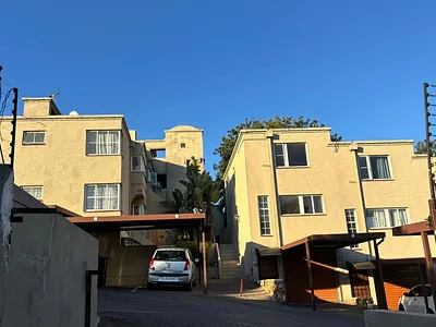 2 Bedroom Apartment For Sale in Johannesburg - I5zB.webp