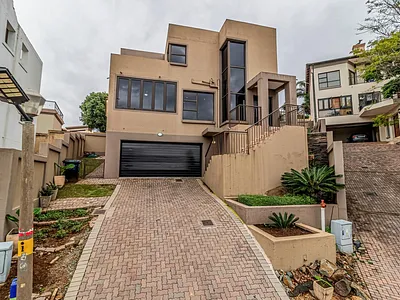 2 Bedroom House For Sale in Johannesburg - img