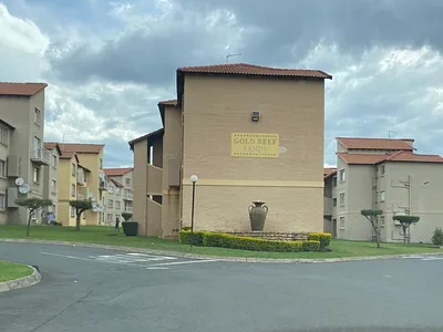 2 Bedroom Apartment For Sale in Johannesburg - img