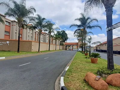1 Bedroom Apartment For Sale in Johannesburg - PEbW.webp