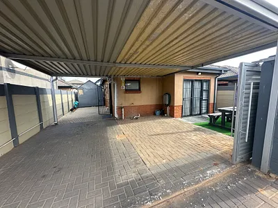 3 Bedroom House For Sale in Alberton - MRoF.webp
