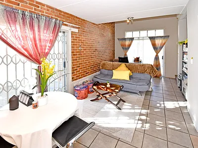 1 Bedroom Apartment For Sale in Johannesburg - UTsC.webp