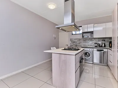 2 Bedroom Apartment For Sale in Sandton - wzGM.webp